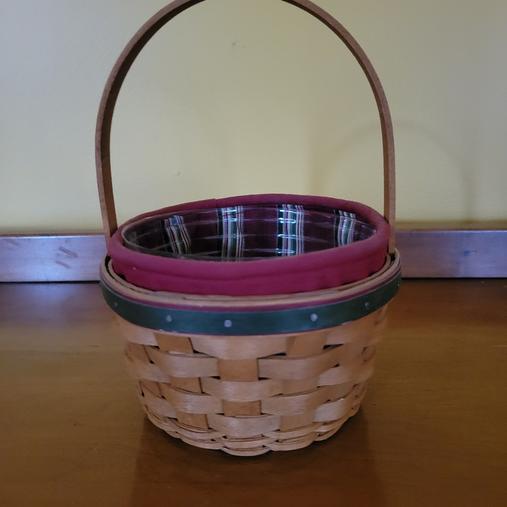 2005 Longaberger Christmas Holiday Helper Basket Set